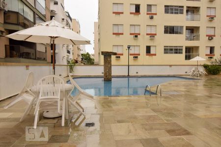 Apartamento para alugar com 220m², 3 quartos e 2 vagas Apartamento para alugar com 220m², 3 quartos e 2 vagasÁrea Comum - Piscina
