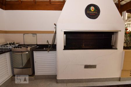 Apartamento para alugar com 220m², 3 quartos e 2 vagas Apartamento para alugar com 220m², 3 quartos e 2 vagasÁrea Comum - Churrasqueira