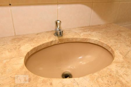 Apartamento para alugar com 220m², 3 quartos e 2 vagas Apartamento para alugar com 220m², 3 quartos e 2 vagasBanheiro da Suíte 2