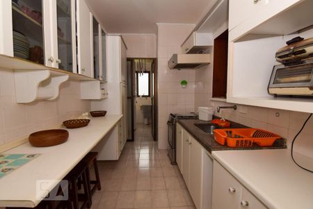 Apartamento para alugar com 220m², 3 quartos e 2 vagas Apartamento para alugar com 220m², 3 quartos e 2 vagasCozinha