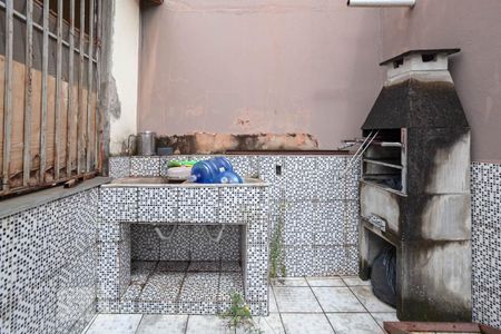 Casa à venda com 240m², 3 quartos e 1 vaga Casa à venda com 240m², 3 quartos e 1 vagaQuintal