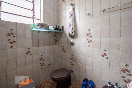 Casa à venda com 240m², 3 quartos e 1 vaga Casa à venda com 240m², 3 quartos e 1 vagaBanheiro social