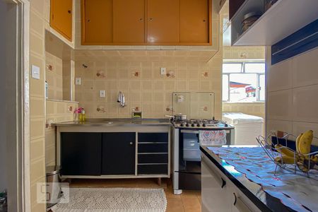 Apartamento à venda com 93m², 4 quartos e 1 vagaCozinha