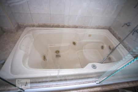 Casa à venda com 482m², 3 quartos e 6 vagas Casa à venda com 482m², 3 quartos e 6 vagasBanheiro