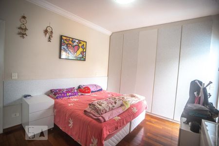 Casa à venda com 482m², 3 quartos e 6 vagas Casa à venda com 482m², 3 quartos e 6 vagasSuíte 3