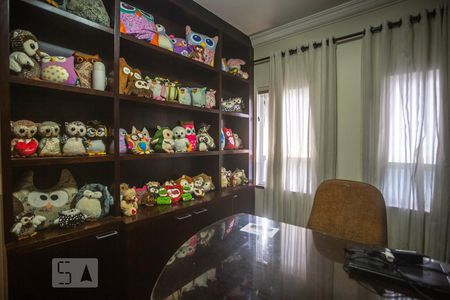 Casa à venda com 482m², 3 quartos e 6 vagas Casa à venda com 482m², 3 quartos e 6 vagasOffice