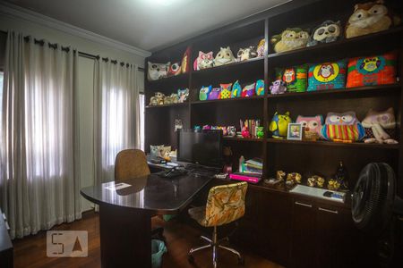 Casa à venda com 482m², 3 quartos e 6 vagas Casa à venda com 482m², 3 quartos e 6 vagasOffice