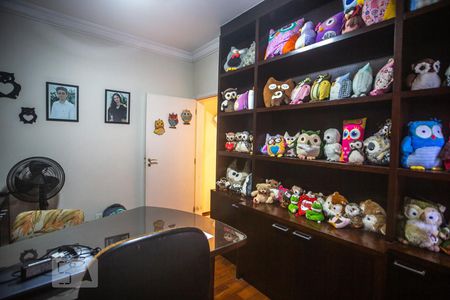 Casa à venda com 482m², 3 quartos e 6 vagas Casa à venda com 482m², 3 quartos e 6 vagasOffice