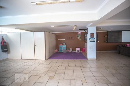 Casa à venda com 482m², 3 quartos e 6 vagas Casa à venda com 482m², 3 quartos e 6 vagasSalão