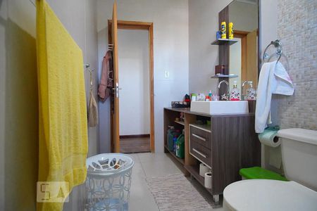 Casa à venda com 380m², 4 quartos e 2 vagasBanheiro