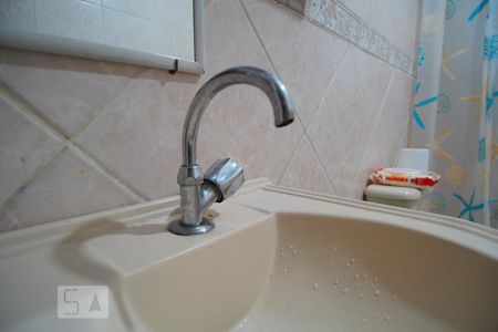 Casa à venda com 380m², 4 quartos e 2 vagasBanheiro