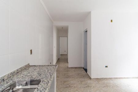Sala e cozinha de apartamento para alugar com 2 quartos, 45m² em Vila Antonieta, São Paulo
