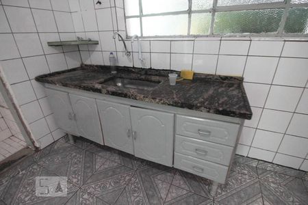 Casa à venda com 120m², 3 quartos e 2 vagascozinha