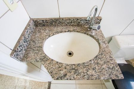 Apartamento à venda com 56m², 2 quartos e 1 vaga Apartamento à venda com 56m², 2 quartos e 1 vagaBanheiro social