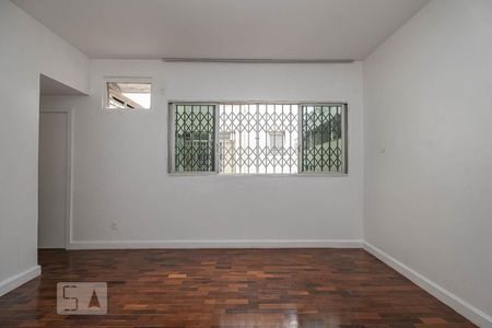 Apartamento à venda com 135m², 4 quartos e 3 vagas Apartamento à venda com 135m², 4 quartos e 3 vagasQuarto Suíte 2