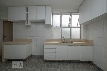 Apartamento à venda com 135m², 4 quartos e 3 vagas Apartamento à venda com 135m², 4 quartos e 3 vagasCozinha