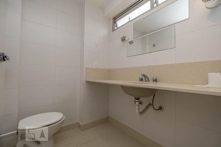 Apartamento à venda com 135m², 4 quartos e 3 vagas Apartamento à venda com 135m², 4 quartos e 3 vagasBanheiro Suíte 2