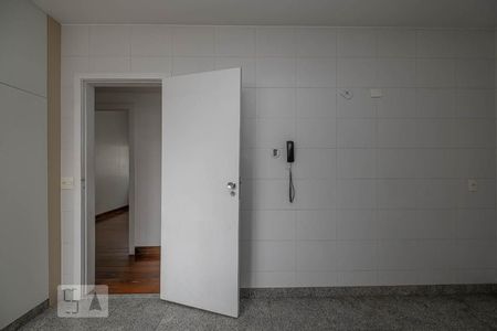 Apartamento à venda com 135m², 4 quartos e 3 vagas Apartamento à venda com 135m², 4 quartos e 3 vagasCozinha