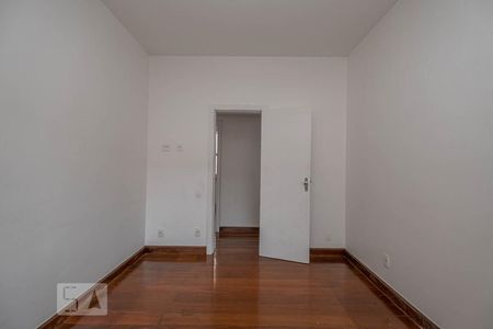 Apartamento à venda com 135m², 4 quartos e 3 vagas Apartamento à venda com 135m², 4 quartos e 3 vagasQuarto 4