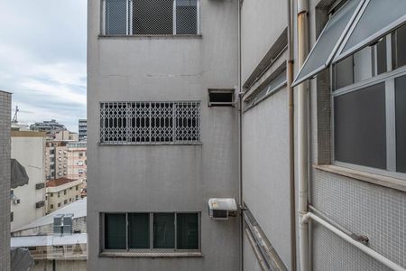 Apartamento à venda com 135m², 4 quartos e 3 vagas Apartamento à venda com 135m², 4 quartos e 3 vagasÁrea de Serviço Vista