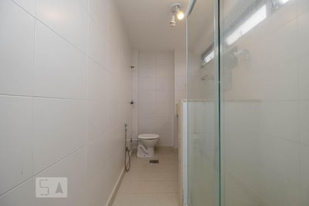 Apartamento à venda com 135m², 4 quartos e 3 vagas Apartamento à venda com 135m², 4 quartos e 3 vagasBanheiro Suíte 2