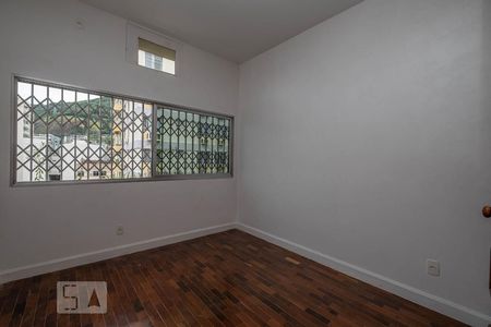 Apartamento à venda com 135m², 4 quartos e 3 vagas Apartamento à venda com 135m², 4 quartos e 3 vagasQuarto 3