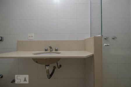 Apartamento à venda com 135m², 4 quartos e 3 vagas Apartamento à venda com 135m², 4 quartos e 3 vagasBanheiro Social