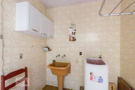 Casa à venda com 600m², 4 quartos e 3 vagas Casa à venda com 600m², 4 quartos e 3 vagasLavanderia