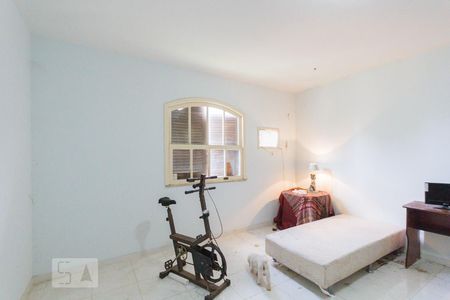 Casa à venda com 600m², 4 quartos e 3 vagas Casa à venda com 600m², 4 quartos e 3 vagasQuarto 1