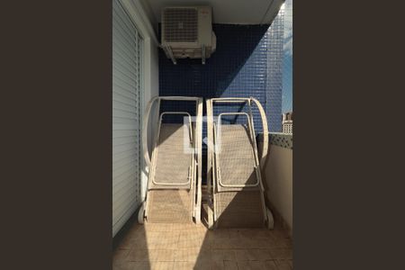 Apartamento à venda com 155m², 2 quartos e 3 vagas Apartamento à venda com 155m², 2 quartos e 3 vagasVaranda do Escritório