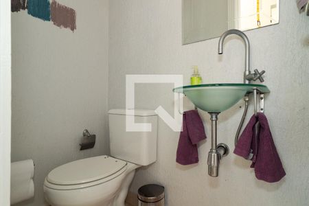 Apartamento à venda com 155m², 2 quartos e 3 vagas Apartamento à venda com 155m², 2 quartos e 3 vagasLavabo
