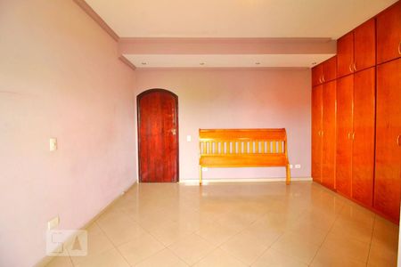 Casa à venda com 284m², 3 quartos e 3 vagasQuarto Suíte