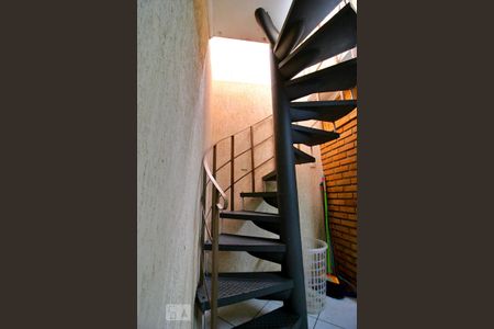 Casa à venda com 284m², 3 quartos e 3 vagasEscada