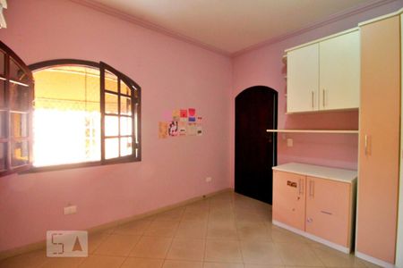 Casa à venda com 284m², 3 quartos e 3 vagasQuarto 2