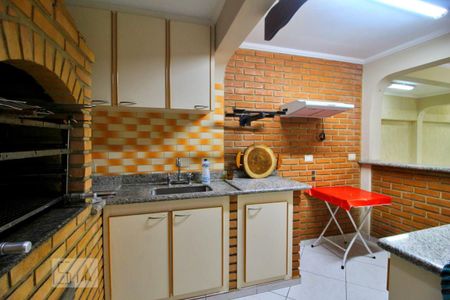 Casa à venda com 284m², 3 quartos e 3 vagasChurrasqueira