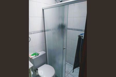 Casa à venda com 170m², 4 quartos e 2 vagas Casa à venda com 170m², 4 quartos e 2 vagasBanheiro