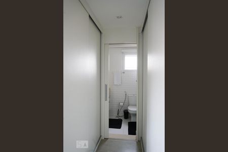 Apartamento à venda com 138m², 2 quartos e 2 vagasCloset da suíte 1