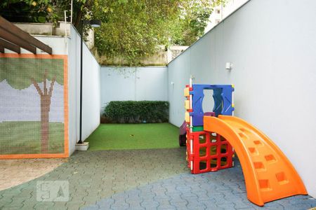 Apartamento à venda com 138m², 2 quartos e 2 vagasÁrea Comum - Playground