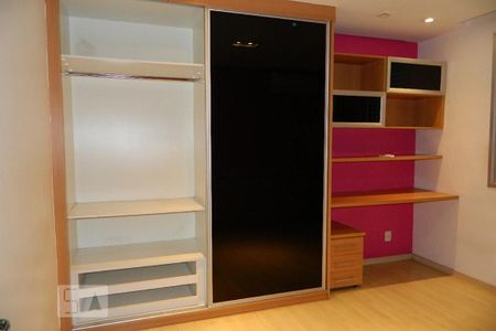 Apartamento para alugar com 94m², 3 quartos e 2 vagasQuarto 2 - Armários