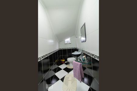 Casa à venda com 198m², 5 quartos e 4 vagas Casa à venda com 198m², 5 quartos e 4 vagasLavabo