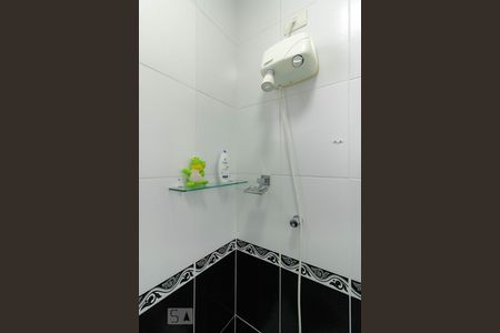 Casa à venda com 198m², 5 quartos e 4 vagas Casa à venda com 198m², 5 quartos e 4 vagasBanheiro da Suíte 2