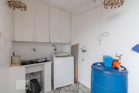 Casa à venda com 198m², 5 quartos e 4 vagas Casa à venda com 198m², 5 quartos e 4 vagasÁrea de Serviço