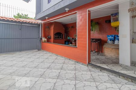 Casa à venda com 198m², 5 quartos e 4 vagas Casa à venda com 198m², 5 quartos e 4 vagasÁrea Externa