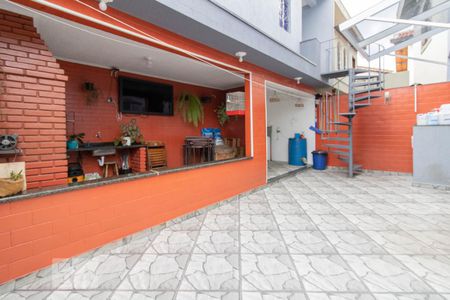 Casa à venda com 198m², 5 quartos e 4 vagas Casa à venda com 198m², 5 quartos e 4 vagasÁrea Externa