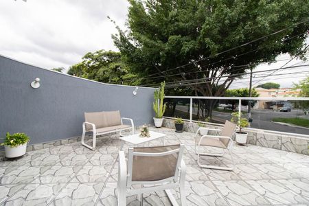 Casa à venda com 198m², 5 quartos e 4 vagas Casa à venda com 198m², 5 quartos e 4 vagasSacada da Suíte 1