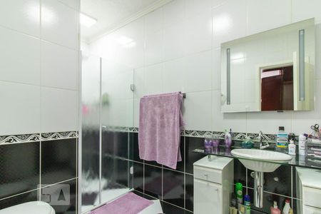 Casa à venda com 198m², 5 quartos e 4 vagas Casa à venda com 198m², 5 quartos e 4 vagasBanheiro da Suíte 1