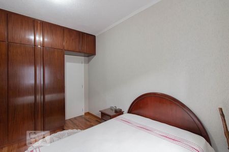 Casa à venda com 198m², 5 quartos e 4 vagas Casa à venda com 198m², 5 quartos e 4 vagasQuarto 4