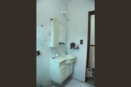 Casa à venda com 150m², 3 quartos e 4 vagasBanheiro da Suíte 3