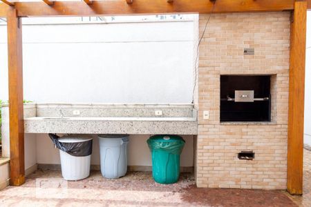 Apartamento à venda com 140m², 2 quartos e 2 vagas Apartamento à venda com 140m², 2 quartos e 2 vagasChurrasqueira