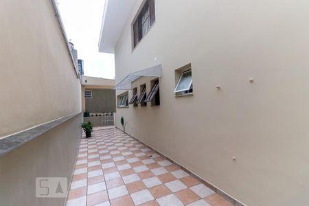 Casa à venda com 250m², 4 quartos e 5 vagas Casa à venda com 250m², 4 quartos e 5 vagasQuintal